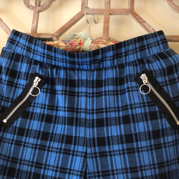 Blue & black check capris with elastic waist - Picture 3 of 7